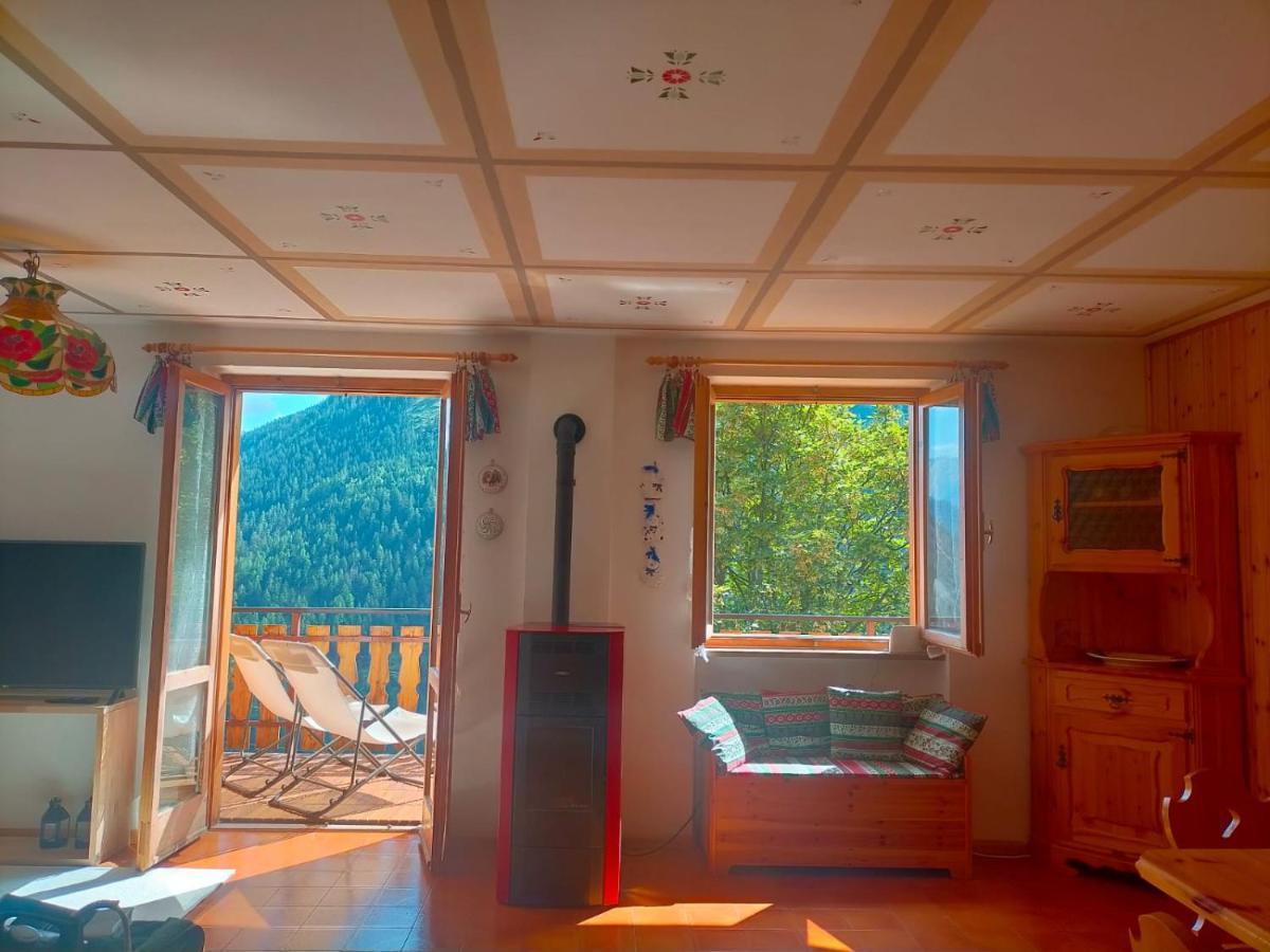 Un Balcone Sulla Val Di Pejo