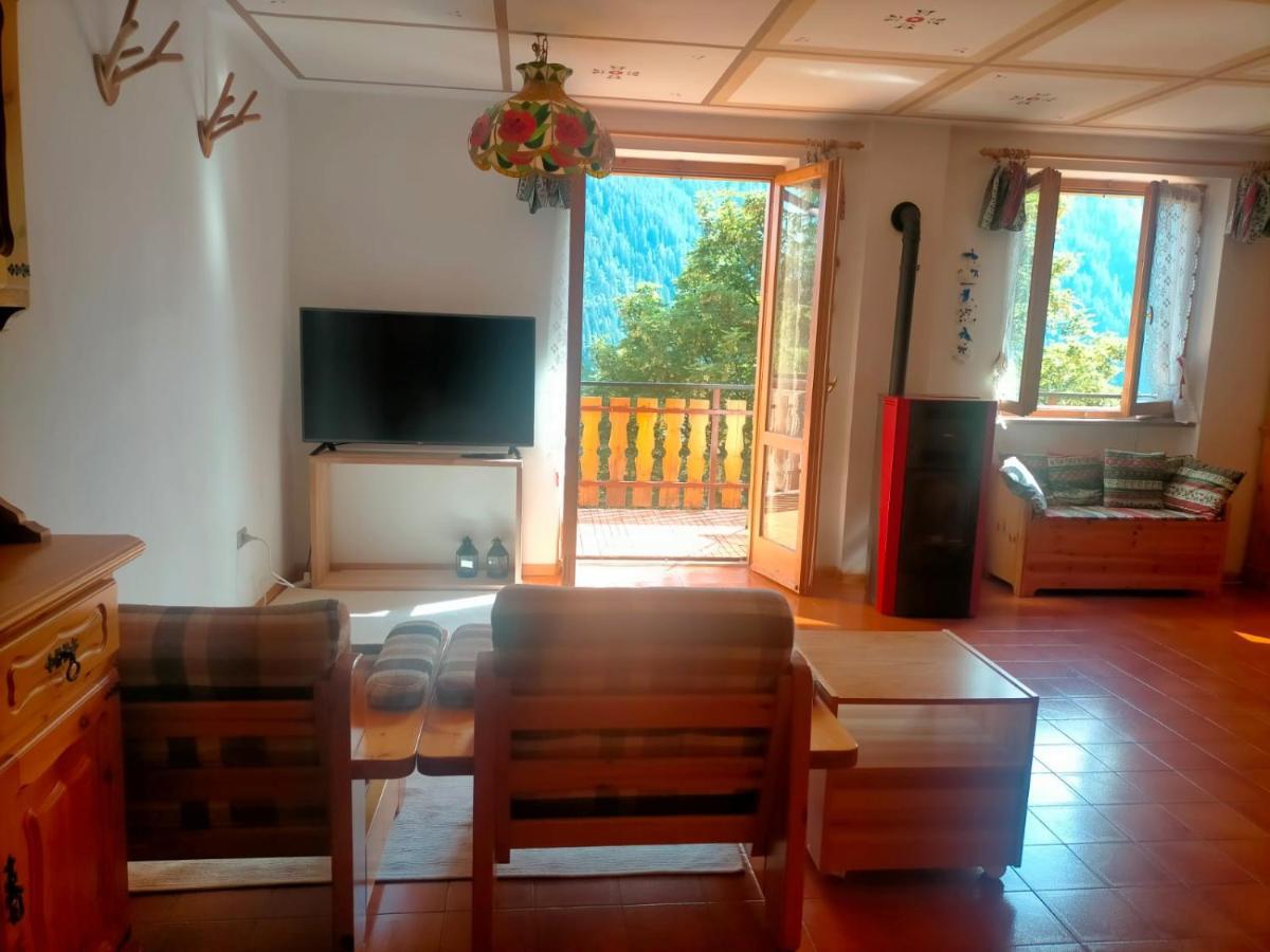 Un Balcone Sulla Val Di Pejo